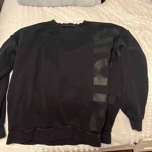 Lululemon black crew neck sweatshirt